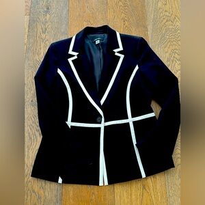 Nine West black and white blazer size 8